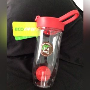 Shaker sports bottle